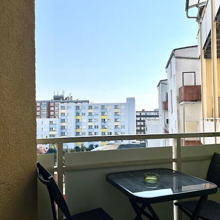 Grosses Apartment Бремерхавен Екстериор снимка