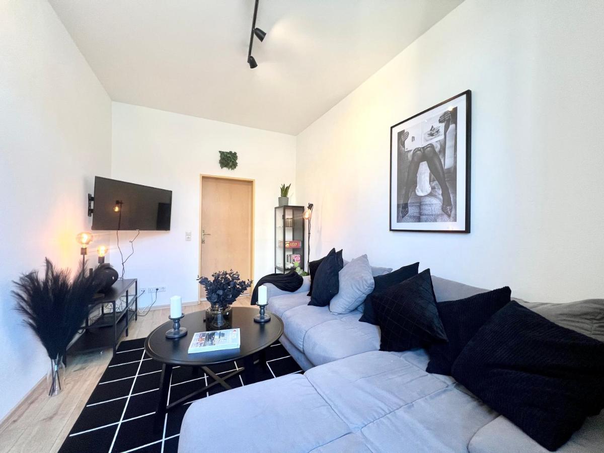 Grosses Apartment Бремерхавен Екстериор снимка